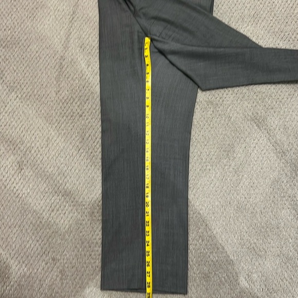 Gently worn Banana Republic Sz 32.5/29 flat front pin dot dress pant - Picture 5 of 7